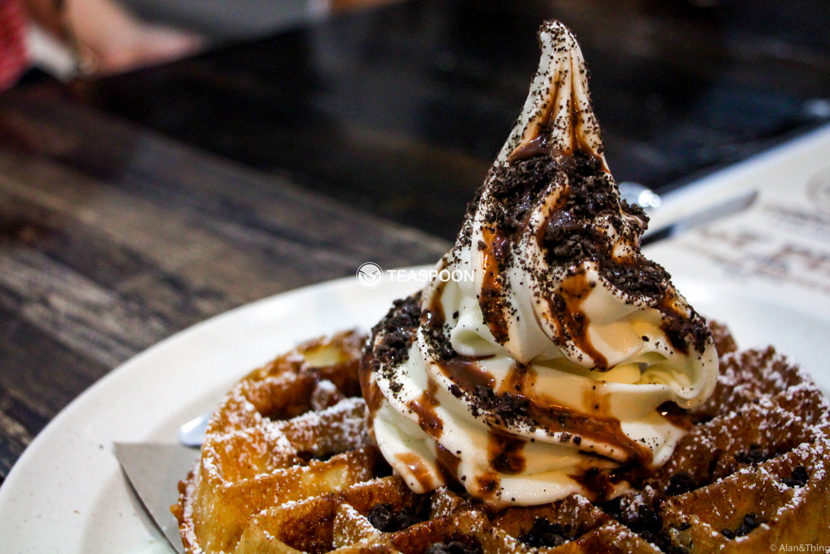 【Kuching Must Eat】Best Waffles & Ice Cream in Town! Teaspoon
